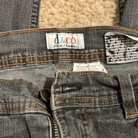 women’s black jeans - Picture 5 of 5